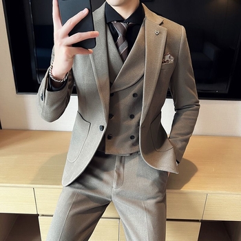 Muško odijelo u korejskom stilu, uski kroj za jesen-zimu, pogodno za svadbe, moderan i elegantan.
