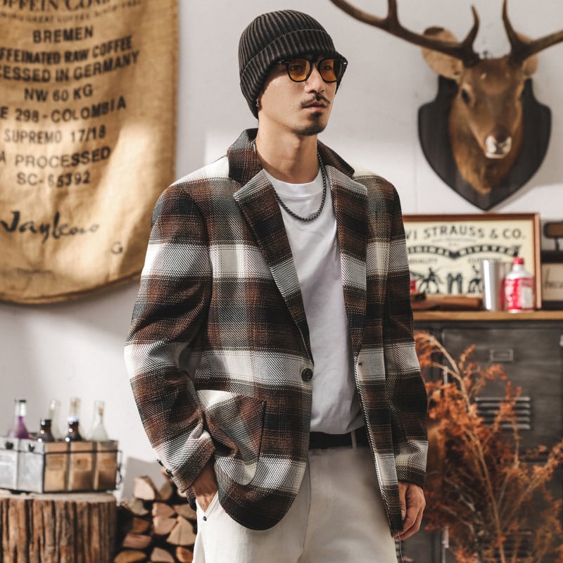 Ανδρικό σακάκι κοστουμιού σε αμερικανικό ρετρό στυλ με καρό ύφανση, μονόμπροστο, επίπεδο πέτο, χαλαρή γραμμή, πολλαπλές τσέπες, φθινόπωρο 2025