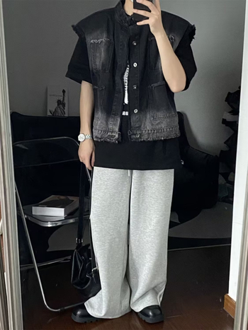 Traper vest, retro kardigan stil, slobodan kroj, okrugli ovratnik, jednostruko kopčanje, patch džepovi, denim s 35% pamuka i podstava od poliestera, pogodno za četiri sezone.