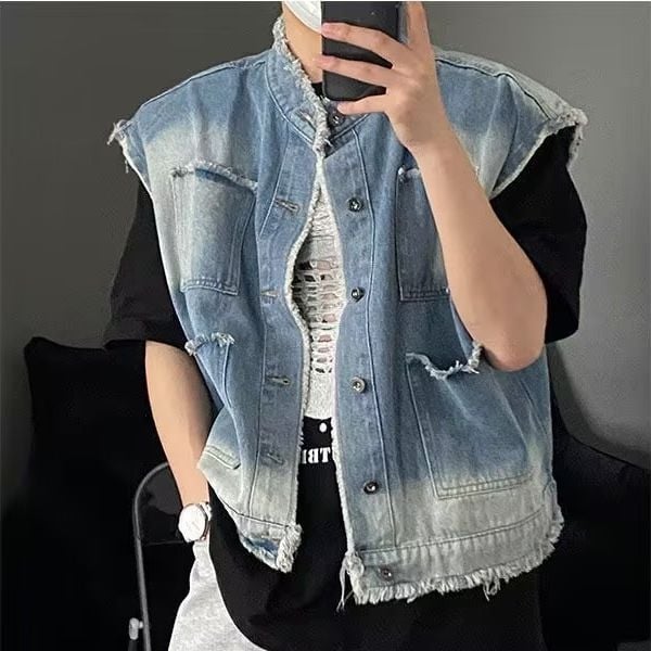 Traper vest, retro kardigan stil, slobodan kroj, okrugli ovratnik, jednostruko kopčanje, patch džepovi, denim s 35% pamuka i podstava od poliestera, pogodno za četiri sezone.