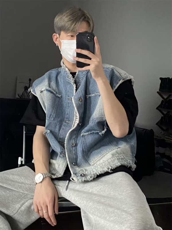 Traper vest, retro kardigan stil, slobodan kroj, okrugli ovratnik, jednostruko kopčanje, patch džepovi, denim s 35% pamuka i podstava od poliestera, pogodno za četiri sezone.