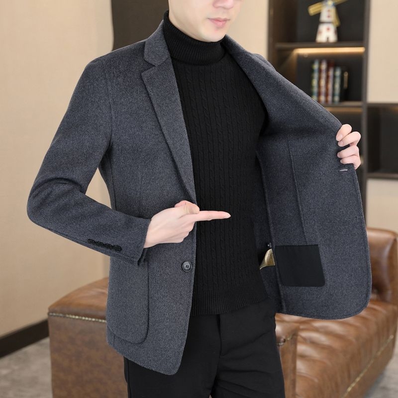 Sacou bărbătesc din lână, revers dublu, croială slim, rever plat, două nasturi în față, primăvara 2025