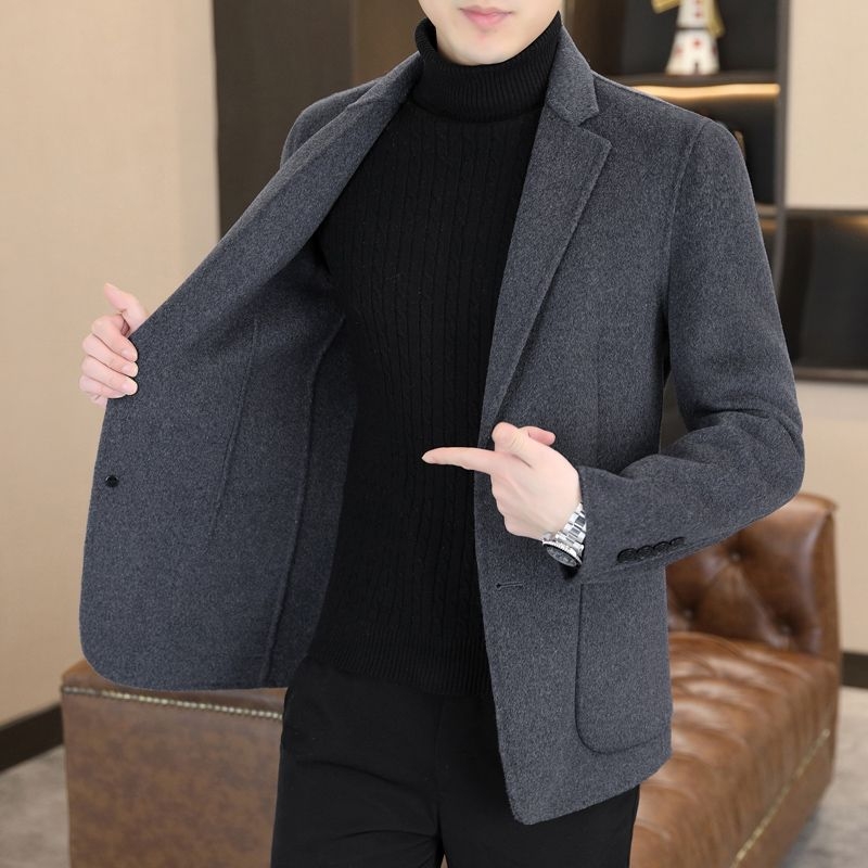 Sacou bărbătesc din lână, revers dublu, croială slim, rever plat, două nasturi în față, primăvara 2025