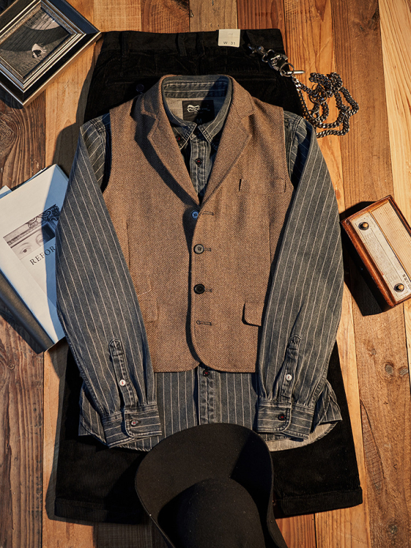 Muška vesta za kostim, retro stil, slim fit, jednostrano zatvaranje, ovratnik u stilu sakoa, tkanina mješavina poliestera (70% poliester), podstava poliester, džepovi s trodimenzionalnim zakrpama, zaobljen donji rub