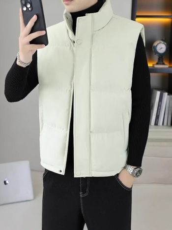 Muški down vest, stojeći ovratnik, zatvarač, bez kapuljače, bočne džepove, normalna debljina