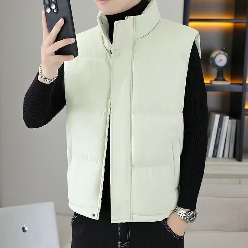 Muški down vest, stojeći ovratnik, zatvarač, bez kapuljače, bočne džepove, normalna debljina