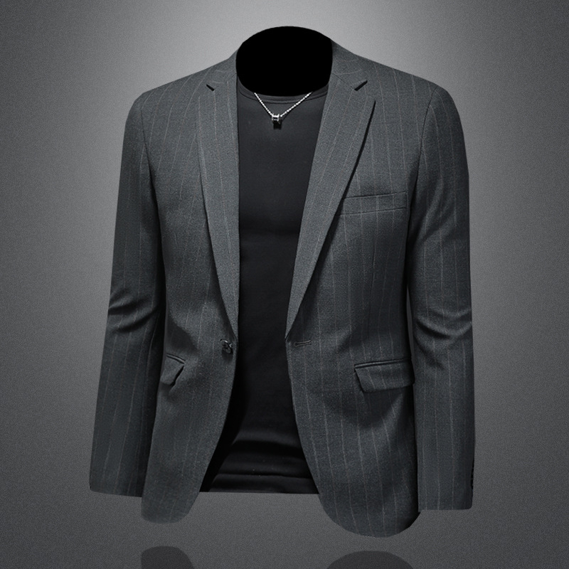 Formalno muško odijelo, uski kroj, rever, pamukomješavina tkanina, poliester podstava, proljeće-jesen