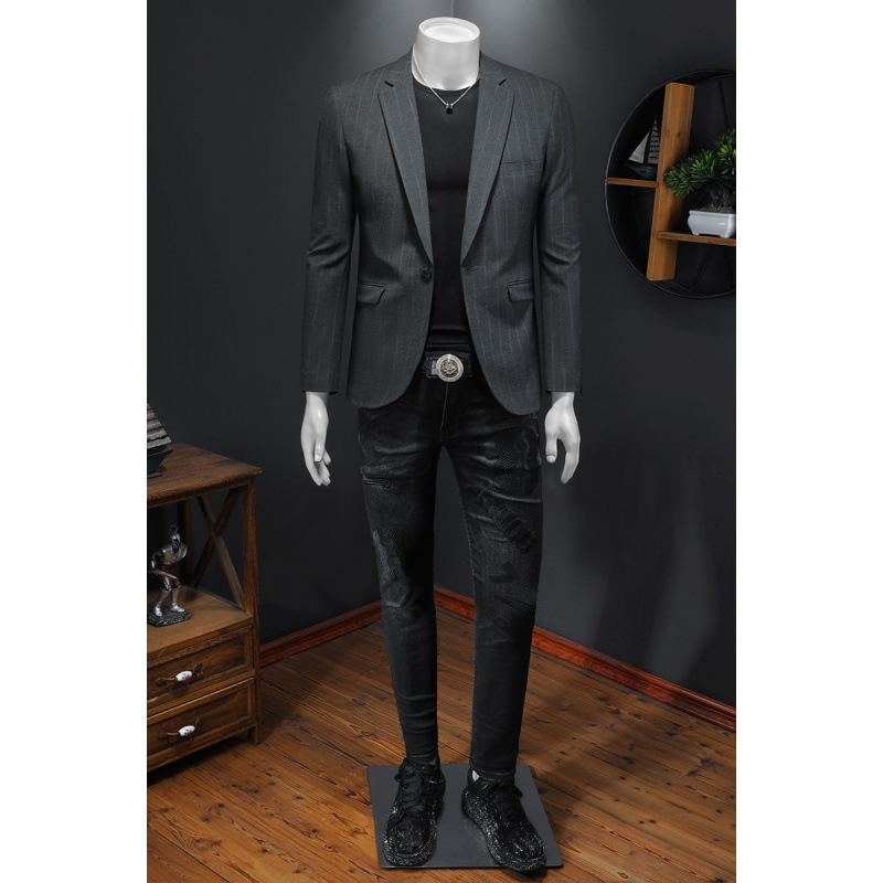 Formalno muško odijelo, uski kroj, rever, pamukomješavina tkanina, poliester podstava, proljeće-jesen