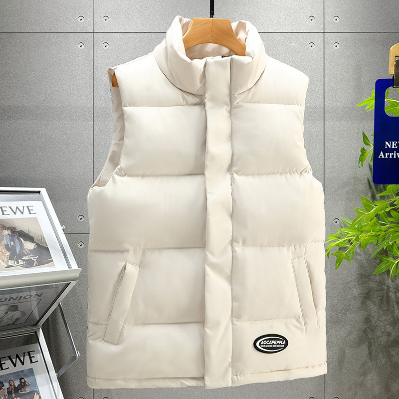 Pamukom punjena jakna-vest za zimu – udoban kroj, bez ovratnika, sa zipom, jednobojna, više džepova, prilagođeni logo