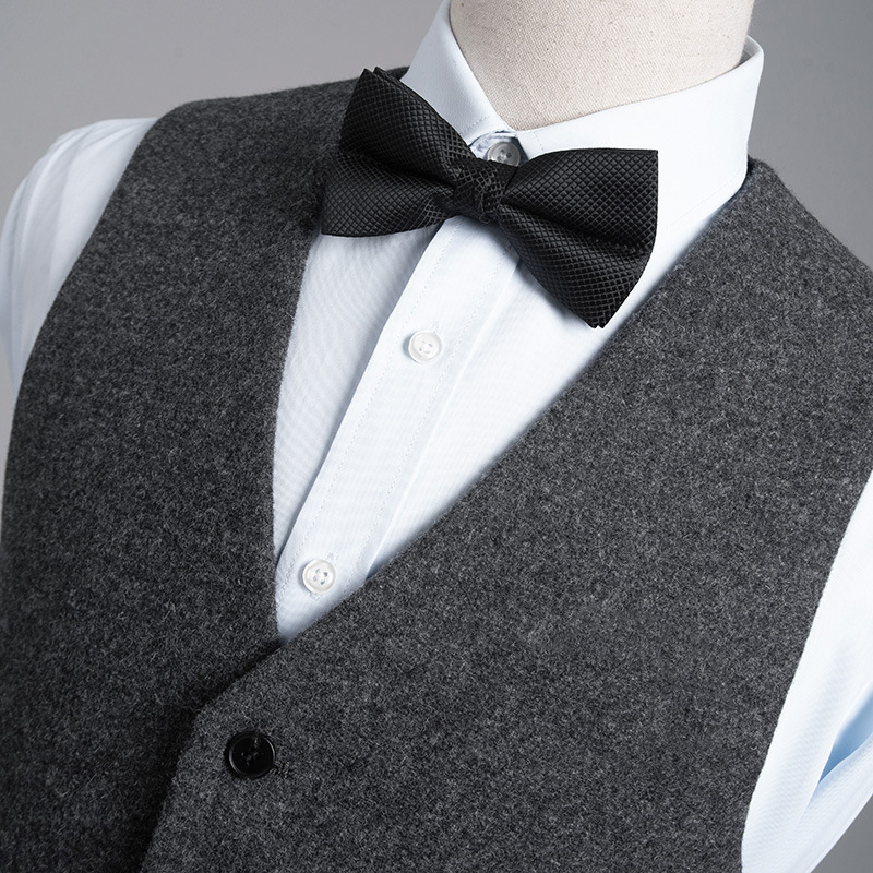 Vuneni muški prsluk od vune, V-izrez, 57,5% vune, ravni kroj, zima