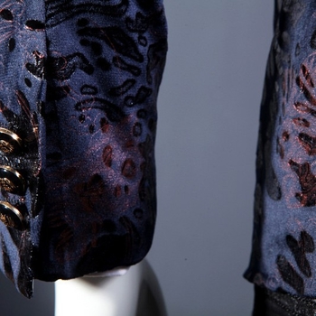 Ανδρικό επίσημο κοστούμι, στενή γραμμή (Slim Fit), γιακά κοστουμιού, μπροστινή σειρά δύο κουμπιών, 100% πολυεστέρας