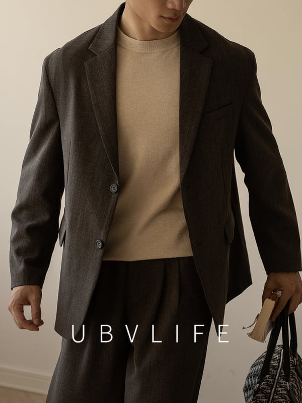 Muško sako s ravnim ovratnikom, zatvaranje na dva gumba, slim fit, anti-želje, toplina, poliester 94%, viskozna 4%, spandeks 2%, zima 2025