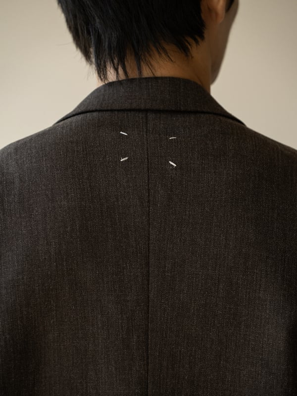 Muško poslovno odijelo slim-fit s ravnim reverom, jednobrodno s dva gumba, otporno na nabor i zadržava toplinu, zimska kolekcija 2025