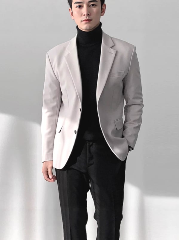 Muško formalno sako uskog kroja, prednje kopčanje s dva gumba, bez glačanja, tkanina od poliester-sintetička smjesa (95% poliestera)