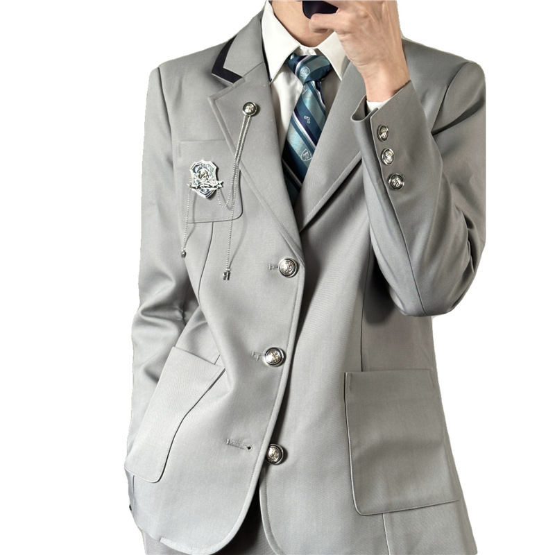 Laza szabású öltöny, Koreai stílus, zakó gallér, háromgombos zárás, hosszú ujjú