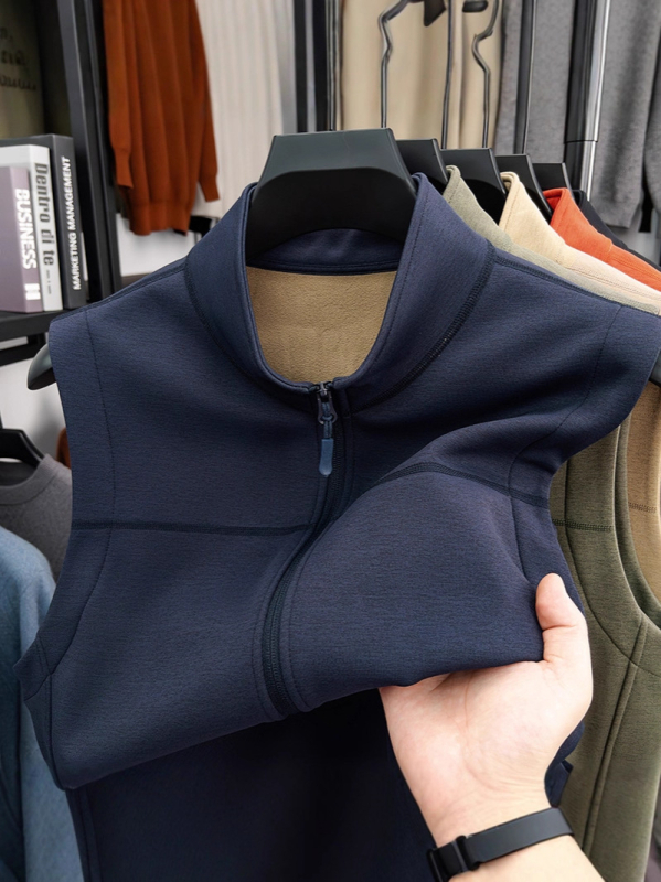 Flis vest s stojećim ovratnikom, zatvaračem, uskim krojem, poliester