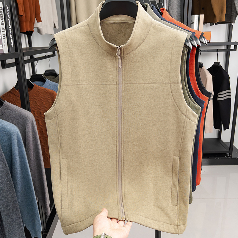 Flis vest s stojećim ovratnikom, zatvaračem, uskim krojem, poliester