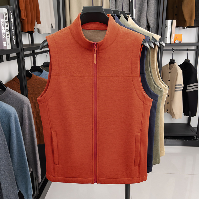 Flis vest s stojećim ovratnikom, zatvaračem, uskim krojem, poliester