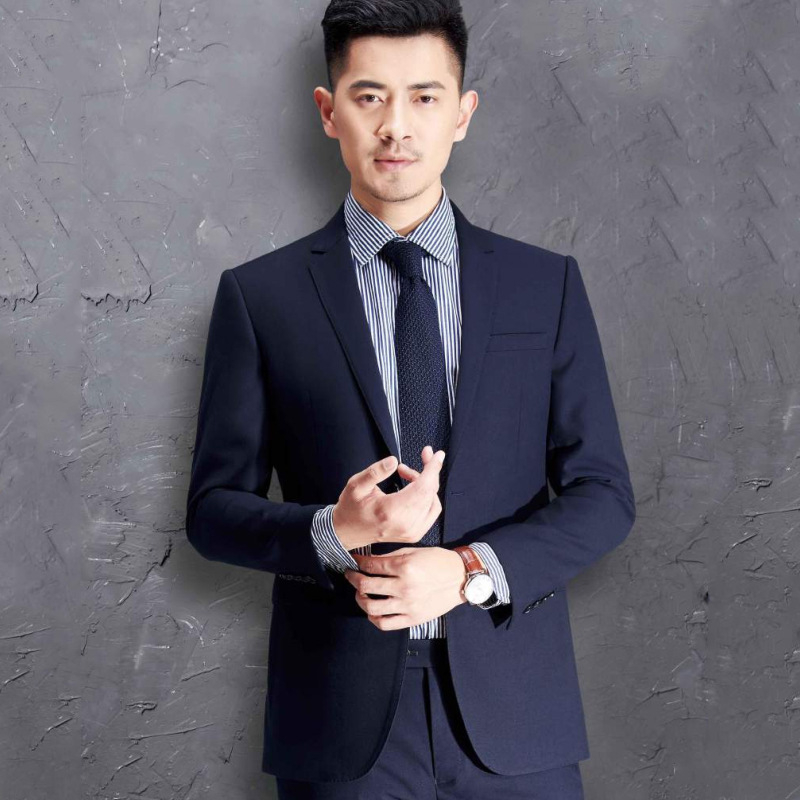 Poslovni odijelo od umjetne vune, uskim krojem, 70% poliester, dugi rukavi