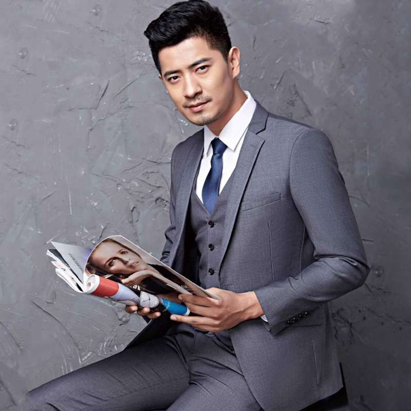 Poslovni odijelo od umjetne vune, uskim krojem, 70% poliester, dugi rukavi