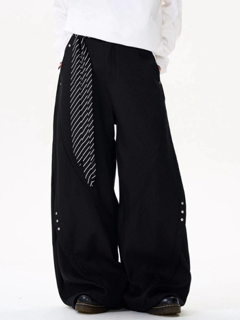 Pantalone High Street retro dizajn s dekonstrukcijskim rivet detaljima, blago šireći kroj, mikroelastični poliestar, proljeće–jesen
