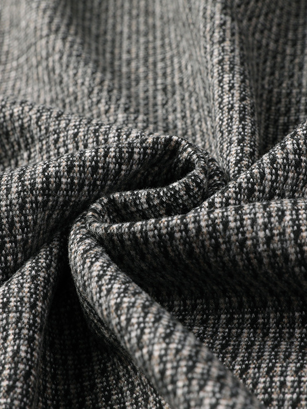 Muško casual sako od Mulberry svile, slim fit, s jednim redom kopči, dva gumba, podstava od poliestera, za proleće i jesen