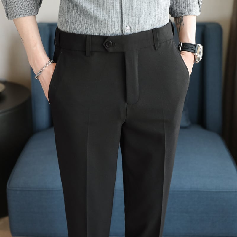 Muške hlače ravnog kroja, lagani poslovni stil, elastični pojas, bez glađenja, mješavina pamuka i poliestera (68% poliestera)