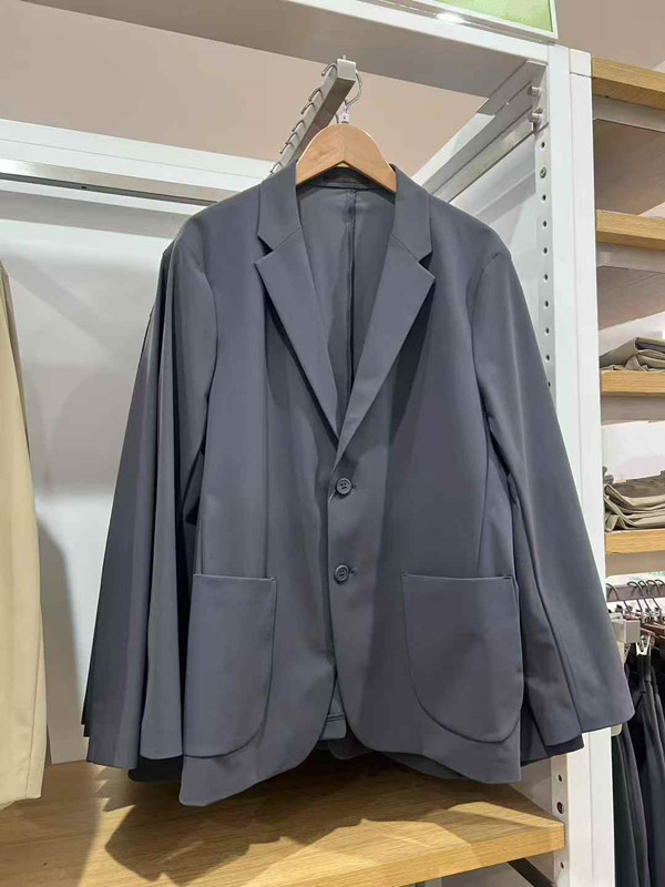 Férfi slim-fit poliészter casual zakó, kétgombos elöl, klasszikus gallér, tavasz