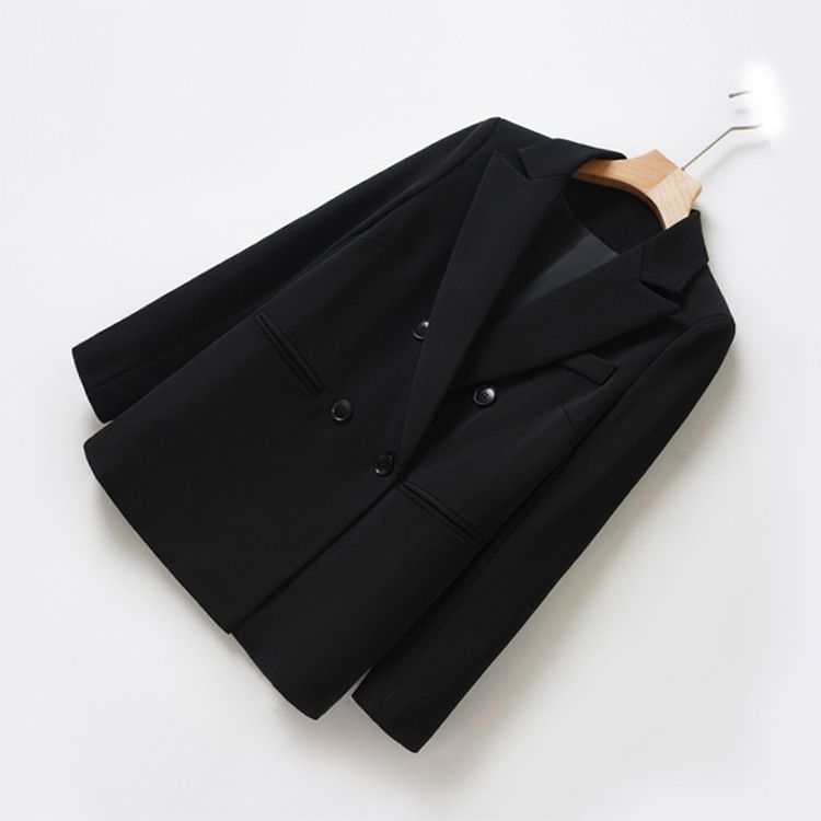 Női kétsoros blézer; kevert twill anyagból; 90-95% poliészter és <30% spandex; blézer gallér; hosszú ujjú