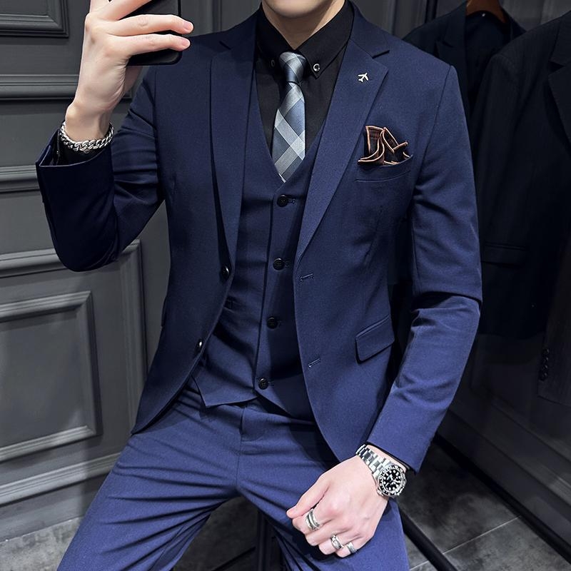 Kordurojni trodijelni odijelo – Slim fit, glavni materijal: viskoza, Gumbi u jednom redu: dva, Ploski ovratnik, Stražnji srednji šav