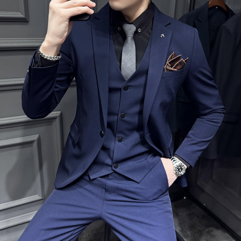 Kordurojni trodijelni odijelo – Slim fit, glavni materijal: viskoza, Gumbi u jednom redu: dva, Ploski ovratnik, Stražnji srednji šav