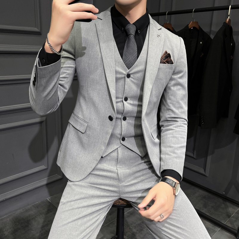 Kordurojni trodijelni odijelo – Slim fit, glavni materijal: viskoza, Gumbi u jednom redu: dva, Ploski ovratnik, Stražnji srednji šav