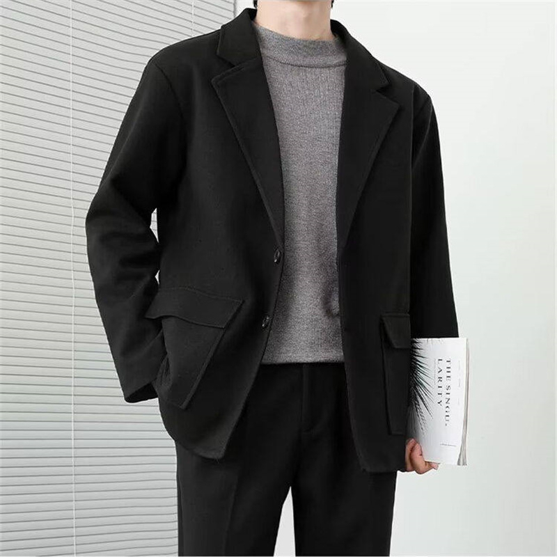 Slim-fit muški blejzer s podignutim ramenima, jednim gumbom, ovratnik turn-down, korejskog stila, casual proljetni blejzer 2026