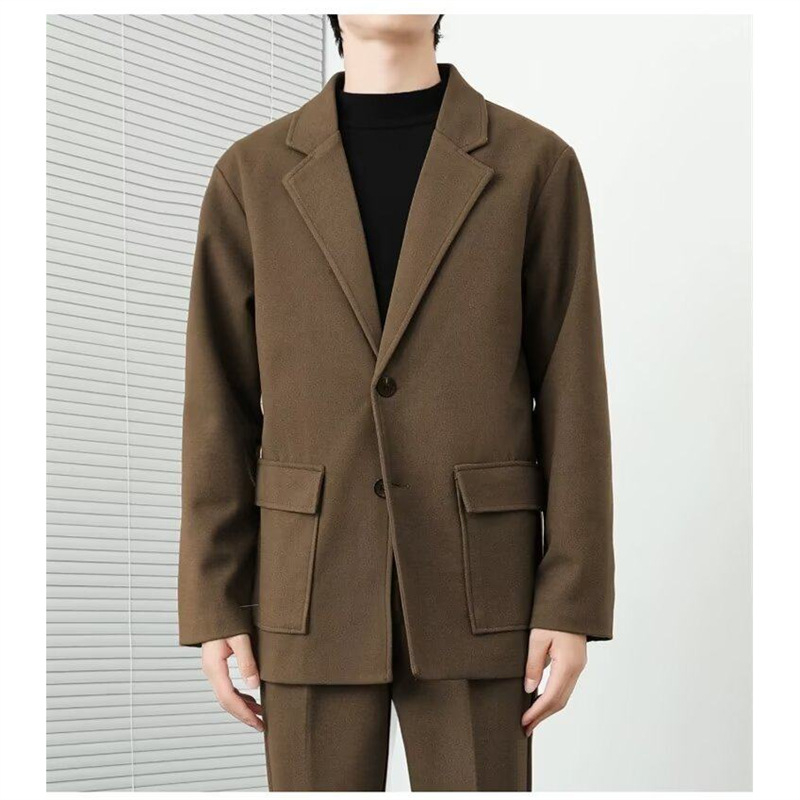 Slim-fit muški blejzer s podignutim ramenima, jednim gumbom, ovratnik turn-down, korejskog stila, casual proljetni blejzer 2026