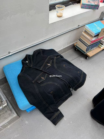 Denim set: kratka jakna i široke traperice, 90–95% pamuka, denim materijal, ženski kostim s hlačama, proljeće 2025