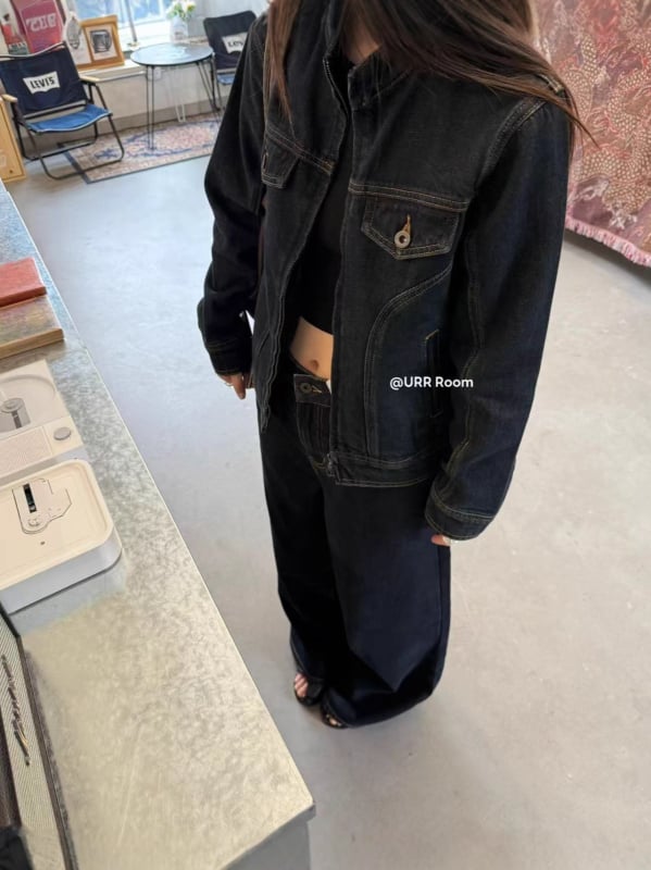 Denim set: kratka jakna i široke traperice, 90–95% pamuka, denim materijal, ženski kostim s hlačama, proljeće 2025