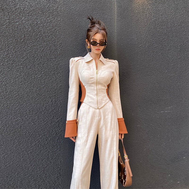 Ženski jesenski dvodijelni kostim: kardigan-top i široke hlače, poliester tkanina, udio poliester 80-90%, Hongkong stil dizajna.