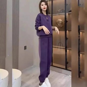 Dvokomponentni set dukse s okruglim izrezom — tisak i bojanje; proljeće 2025; PVC tkanina