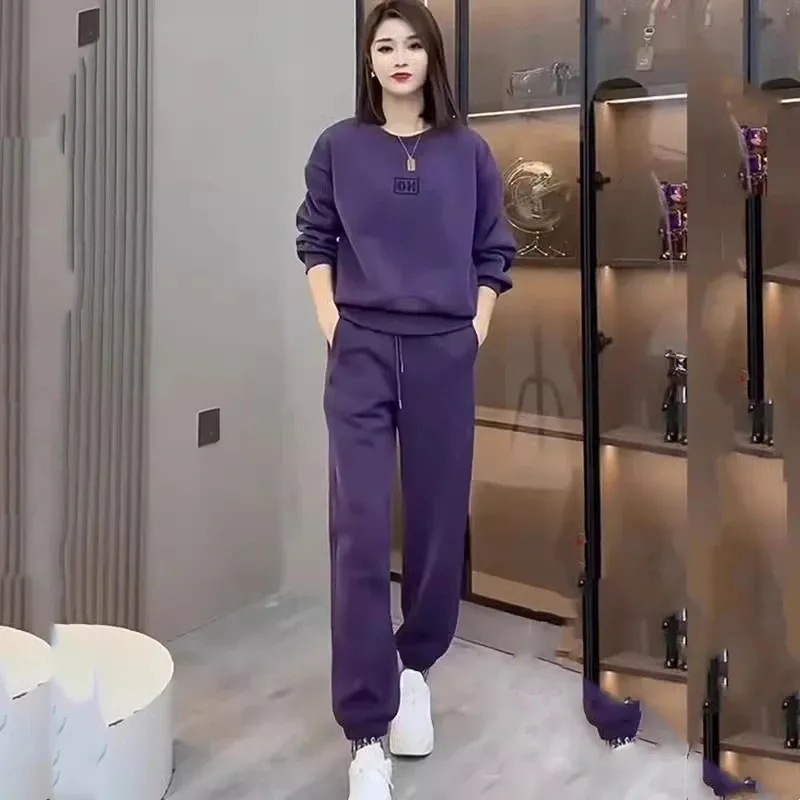 Dvokomponentni set dukse s okruglim izrezom — tisak i bojanje; proljeće 2025; PVC tkanina