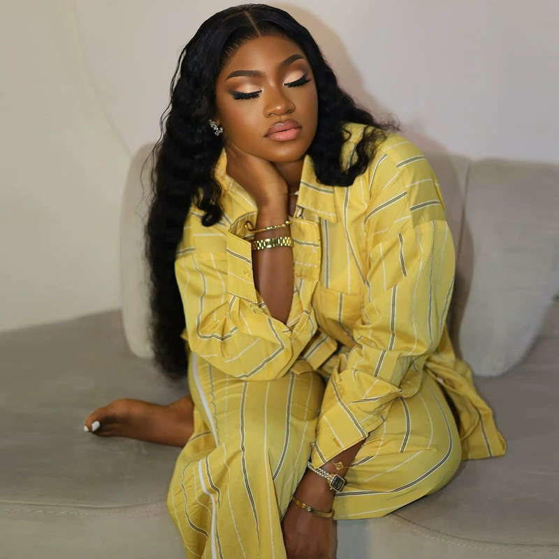 Ženski dvodjelni set: prugasta košulja i hlače, poliester, dugi rukavi, proljeće 2025