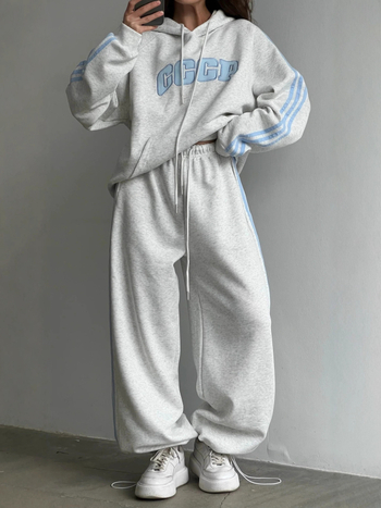 Ženski dvodijelni casual set s puloverom i hlačama, s izvezenim slovima, materijal pamuk i poliester, dugi rukavi, zima 2025