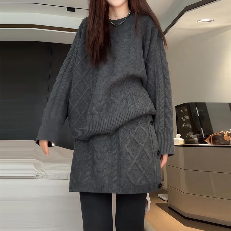 Set od pletenine: gornji dio s džemperom i kratka suknja, kukičana izrada, poliester + spandeks, zima 2025