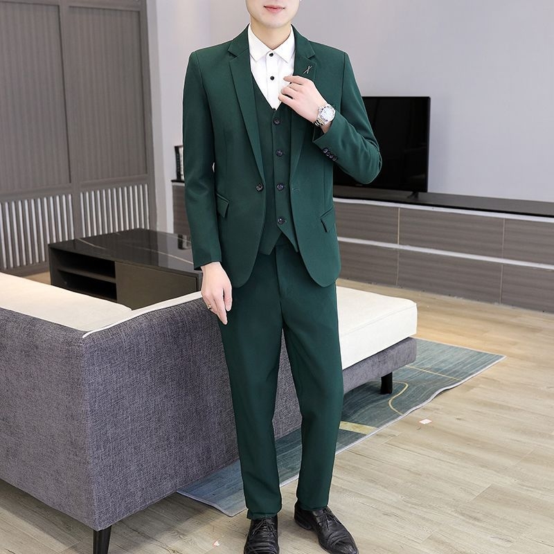 Korejski stil, uski kroj, trodjelni muški kostim za poslovnu i smart casual nošenje