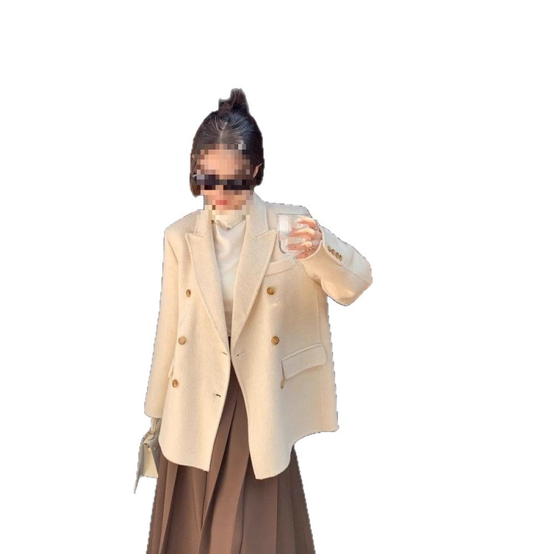 Žensko sako za odijelo – okrugli ovratnik, kopčanje na jednom redu, tkanina pamuk-poliester, ravni kroj, duljina 50–65 cm, Zima 2025