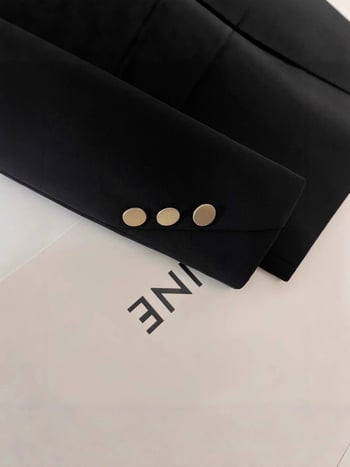 Női poliészter kosztümzakó, elegáns irodai stílus, laza szabású, kétgombos záródás, középhosszú