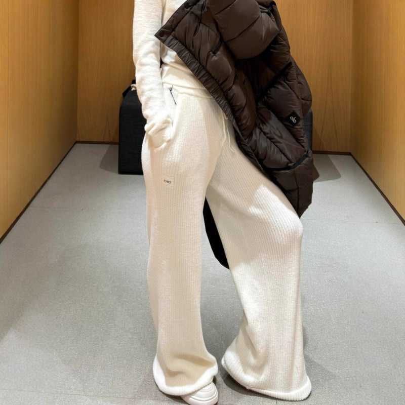 Set mohair pletenog pulovera i širokih hlača - dugi rukav, 70-80% mohair, spandex ispod 30%, ležerni stil, zimska kolekcija 2025