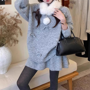 Ženski dvodijelni set: pleteni džemper i kratka suknja – jednostavan uzorak, tkanina akril/poliester, dugi rukavi