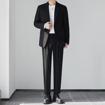 Sacou bărbătesc: nasturi la un rând, rever plat, croială ajustată, țesătură din fibră de acetat, amestec fibre chimice