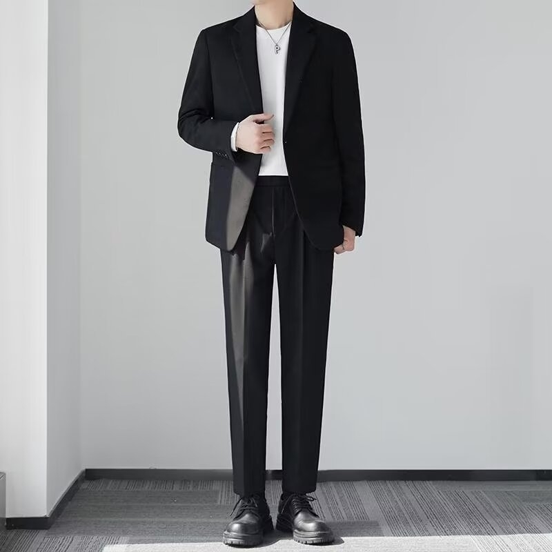 Sacou bărbătesc: nasturi la un rând, rever plat, croială ajustată, țesătură din fibră de acetat, amestec fibre chimice