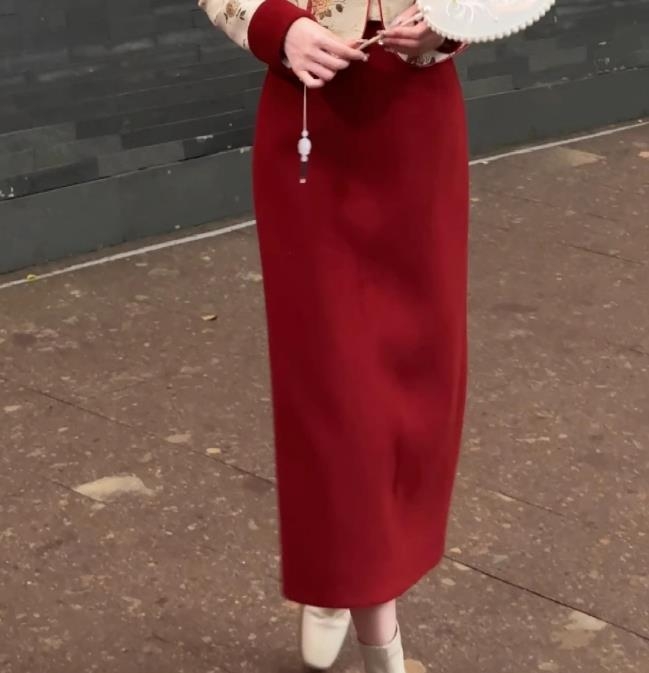 Set od dva dijela s quilted jaknom u Qipao stilu, dugi rukavi, suknja-kostim, Zima 2025, poliester